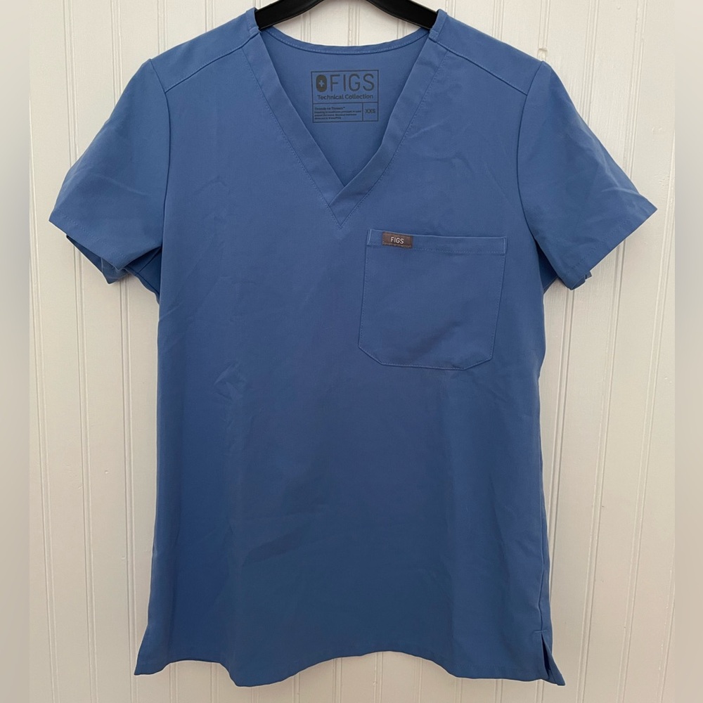 FIGS Scrub Top